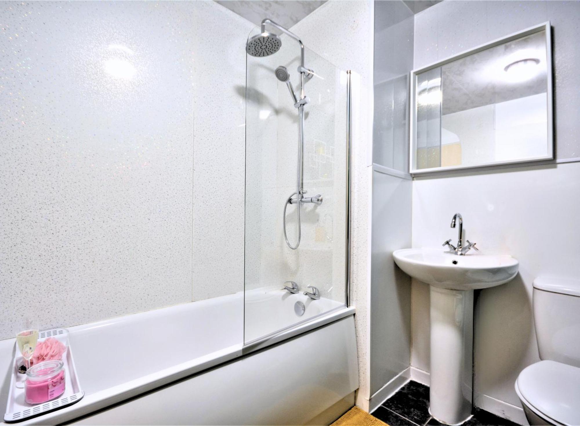 Manchester Townhouse By Bevolve - 4 Bedrooms - Free Parking Eksteriør bilde