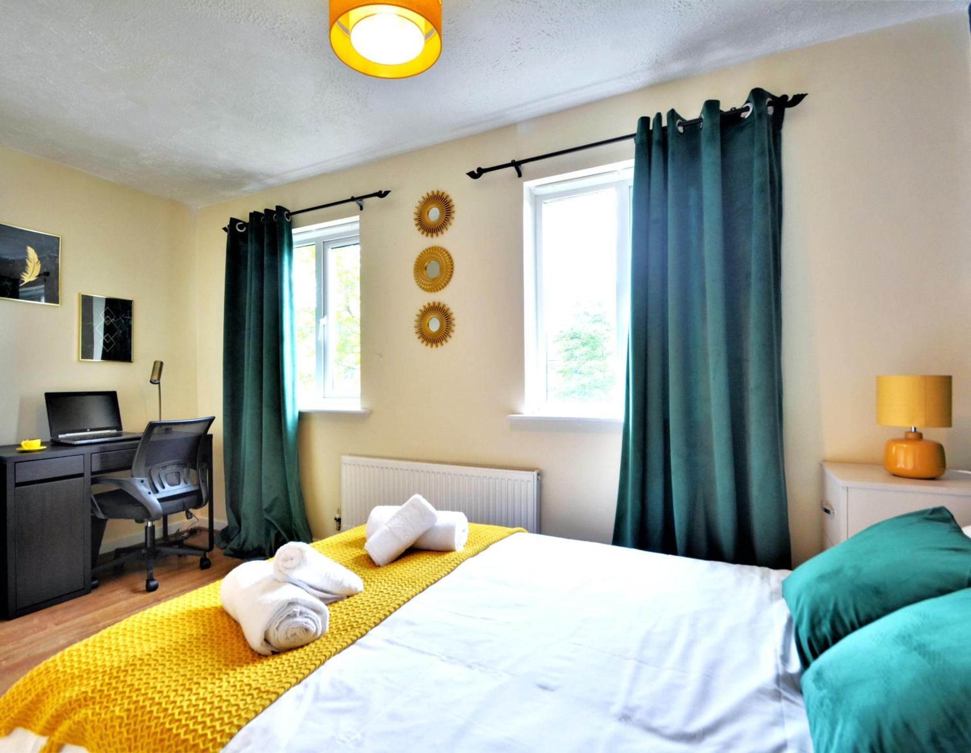 Manchester Townhouse By Bevolve - 4 Bedrooms - Free Parking Eksteriør bilde